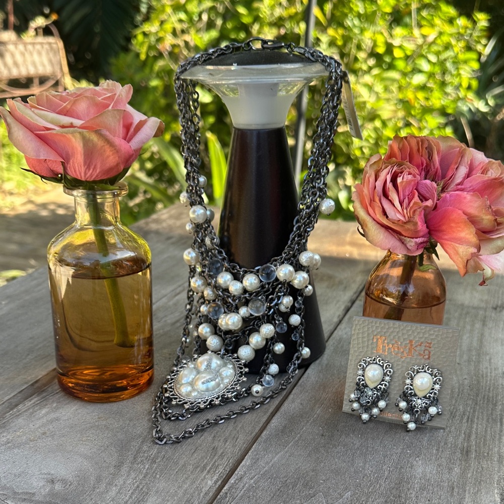 Treska NWT Elegant Silver and Pearl Necklace and Earring Set Classic Black Tie